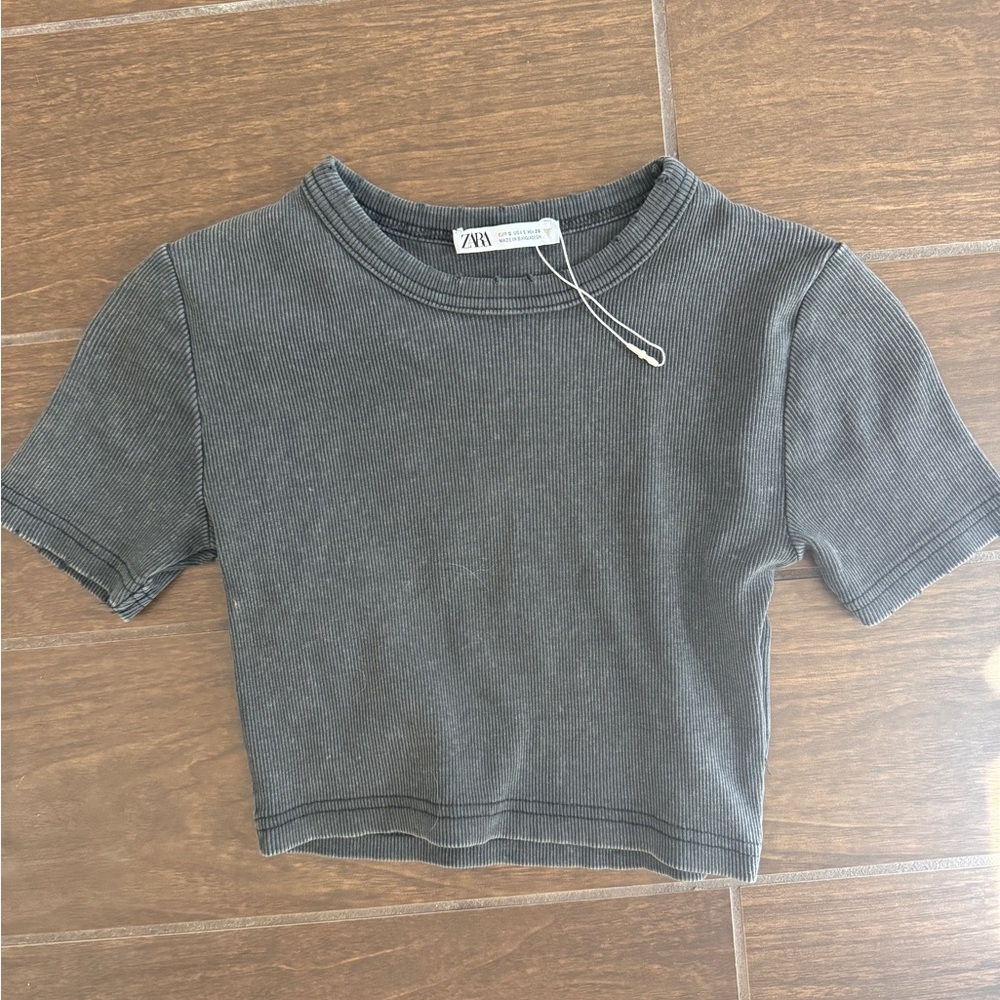 Zara distressed crop Ribbed Tee